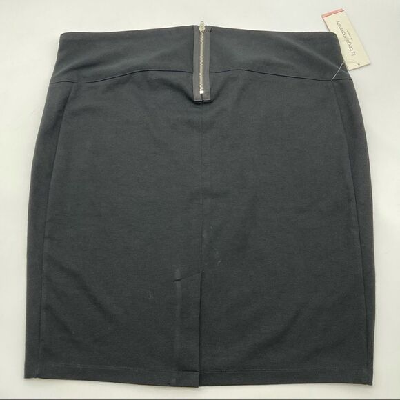 Lizlange Maternity 4 Target Blk Jersey Knit Skirt - Picture 5 of 11